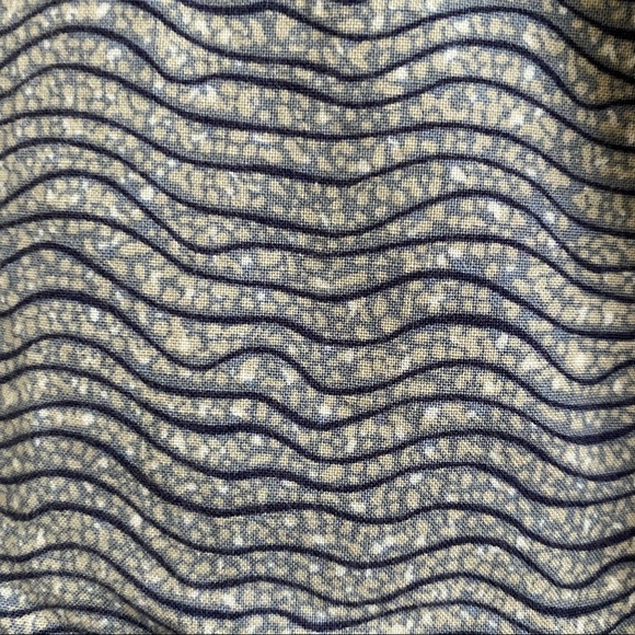 ROYAL ROBBINS • Short Sleeve Button Down Shirt - L - Picture 12 of 15